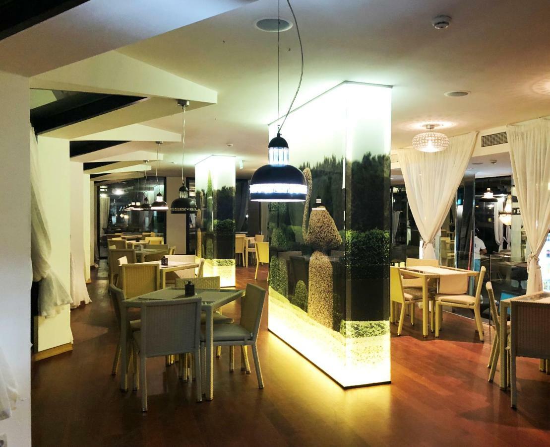 阳光海滩Boutique Studio At Oasis Vip Club公寓 外观 照片